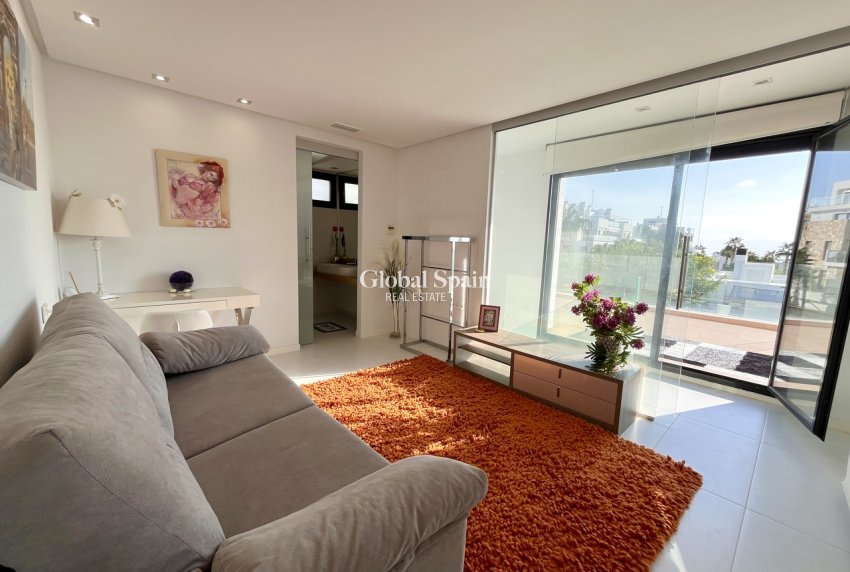 Revente - VILLA -
LOS DOLSES - Inland