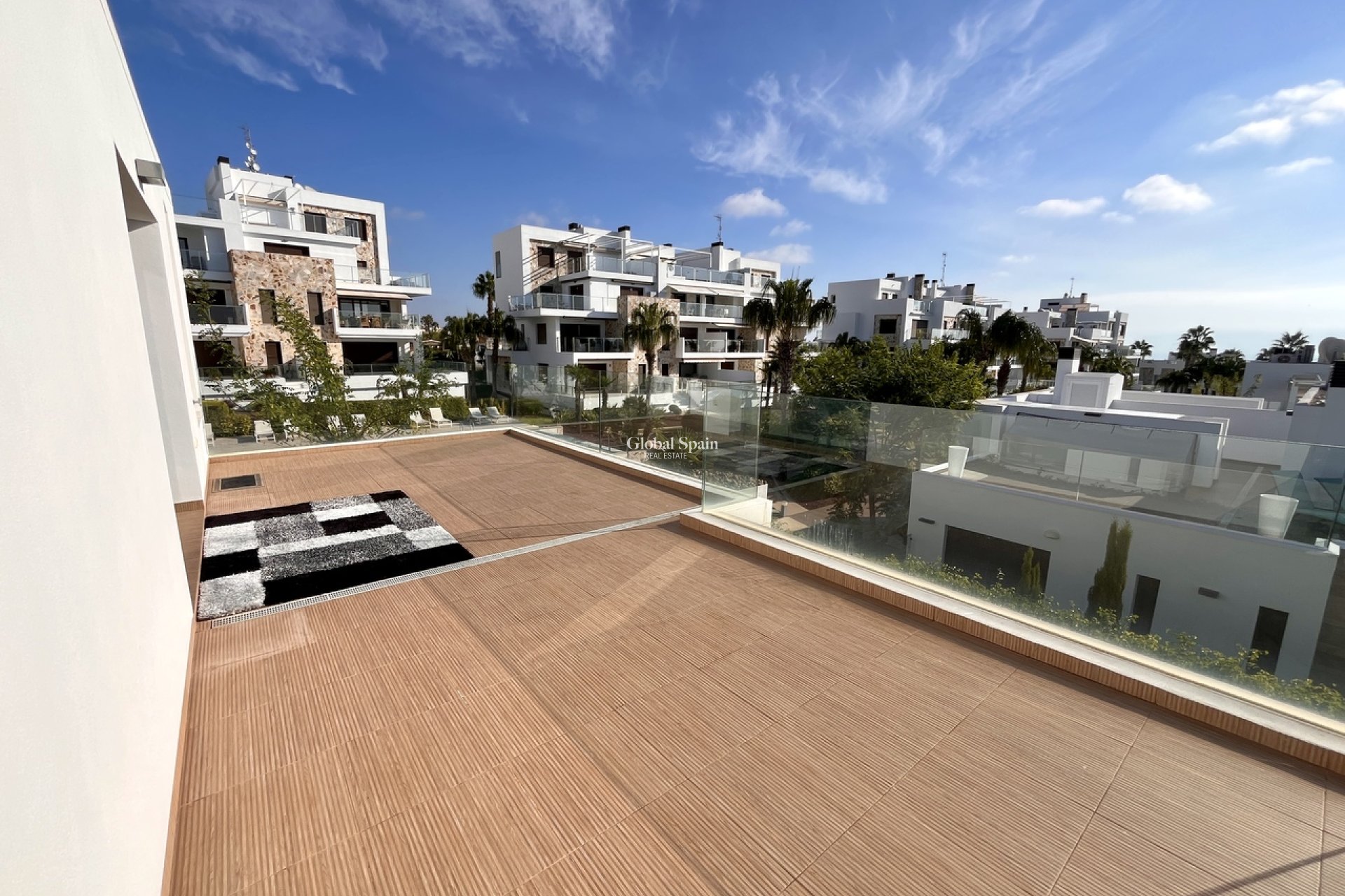 Revente - VILLA -
LOS DOLSES - Inland