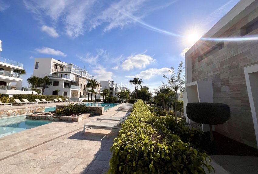 Revente - VILLA -
LOS DOLSES - Inland