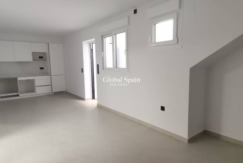 Revente - VILLA -
LOS MONTESINOS - Costa Blanca