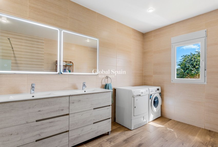 Revente - VILLA -
LOS MONTESINOS - Costa Blanca