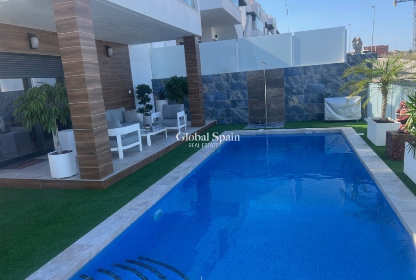Revente - VILLA -
LOS MONTESINOS - Costa Blanca