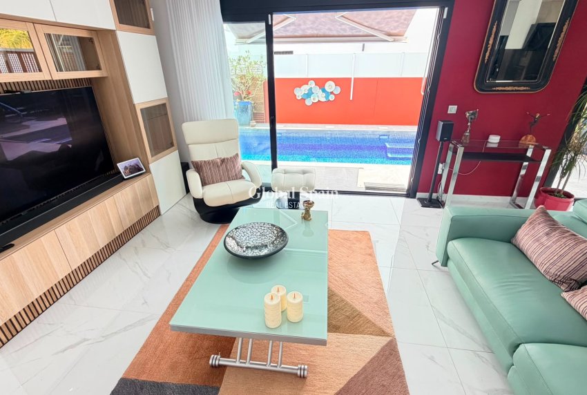 Revente - VILLA -
LOS MONTESINOS - Costa Blanca