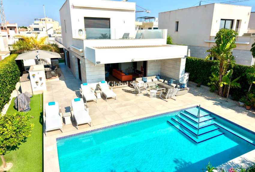 Revente - VILLA -
LOS MONTESINOS - Costa Blanca