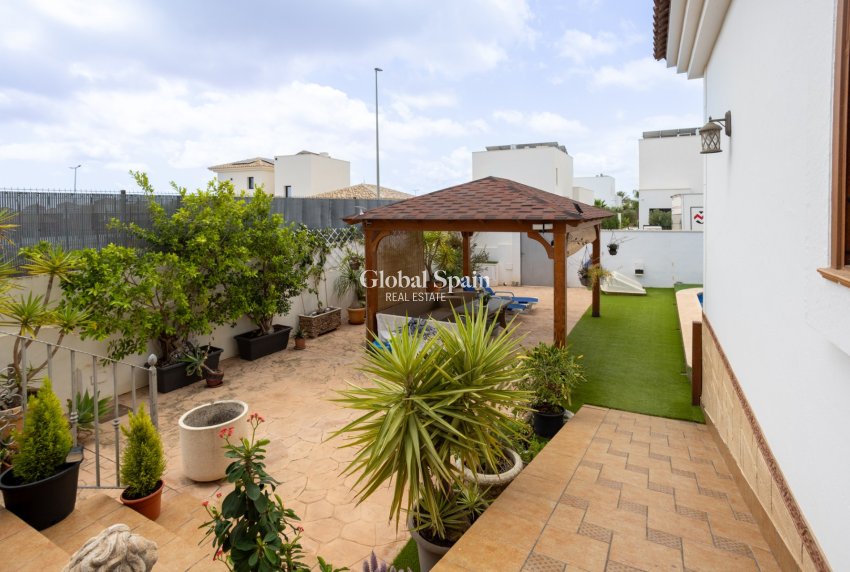 Revente - VILLA -
LOS MONTESINOS - Costa Blanca