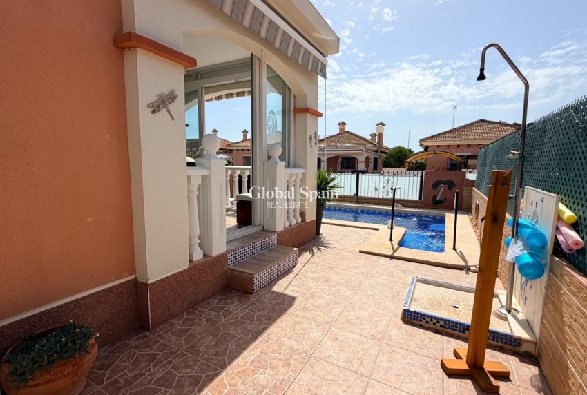 Revente - VILLA -
LOS MONTESINOS - Costa Blanca