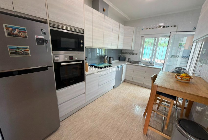 Revente - VILLA -
LOS MONTESINOS - Costa Blanca