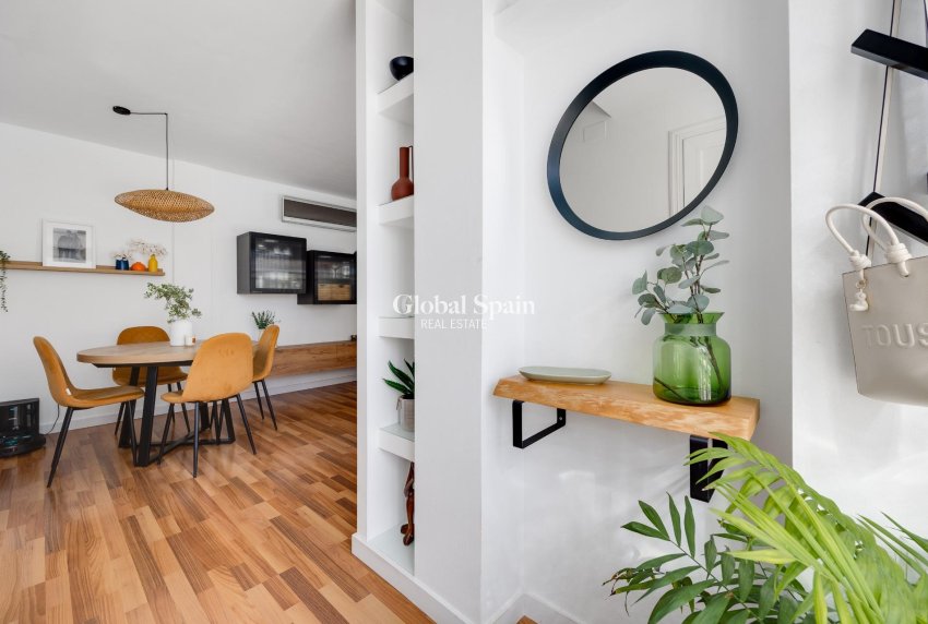 Revente - VILLA -
LOS MONTESINOS - La Herrada