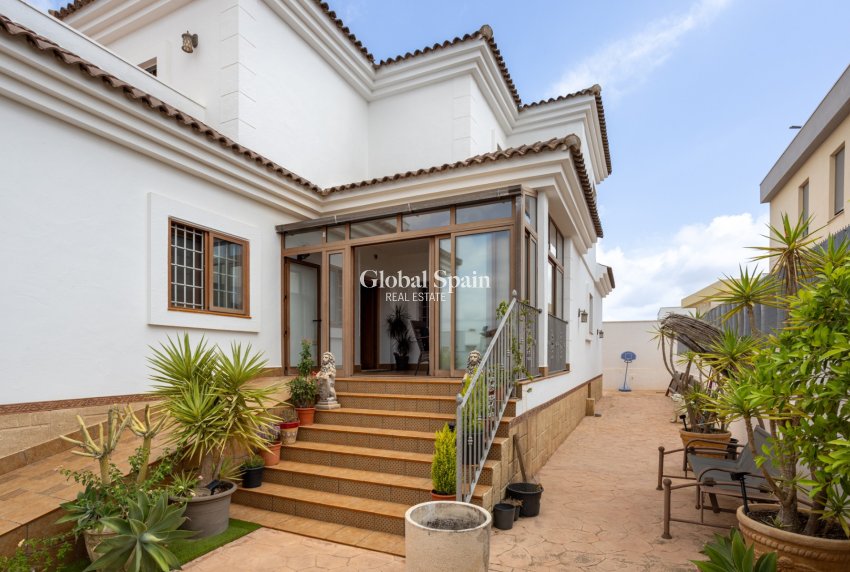 Revente - Villa -
LOS MONTESINOS - La Herrada