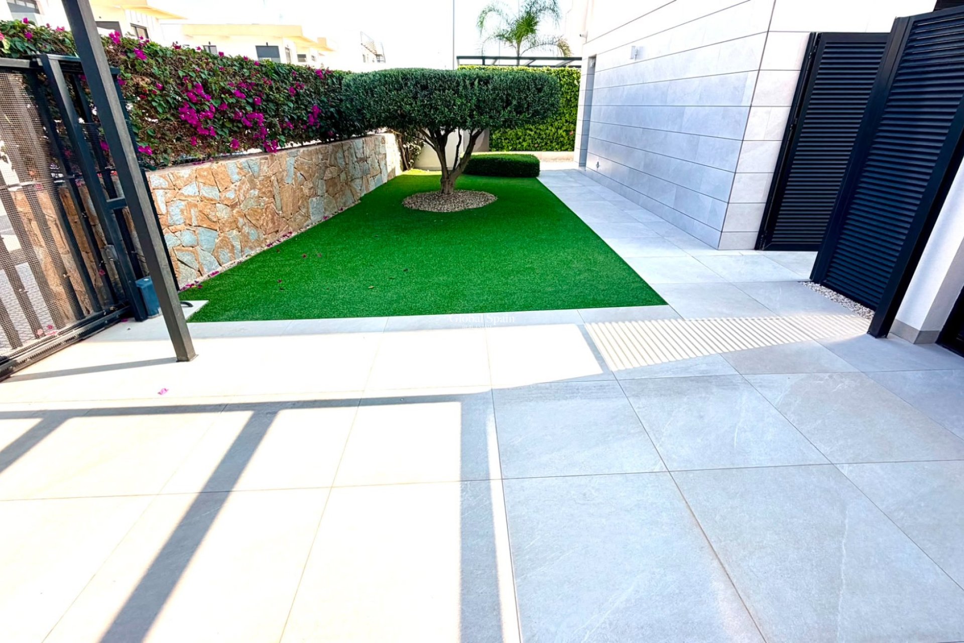 Revente - VILLA -
LOS MONTESINOS