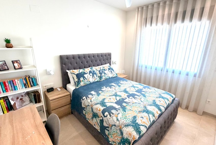 Revente - VILLA -
LOS MONTESINOS