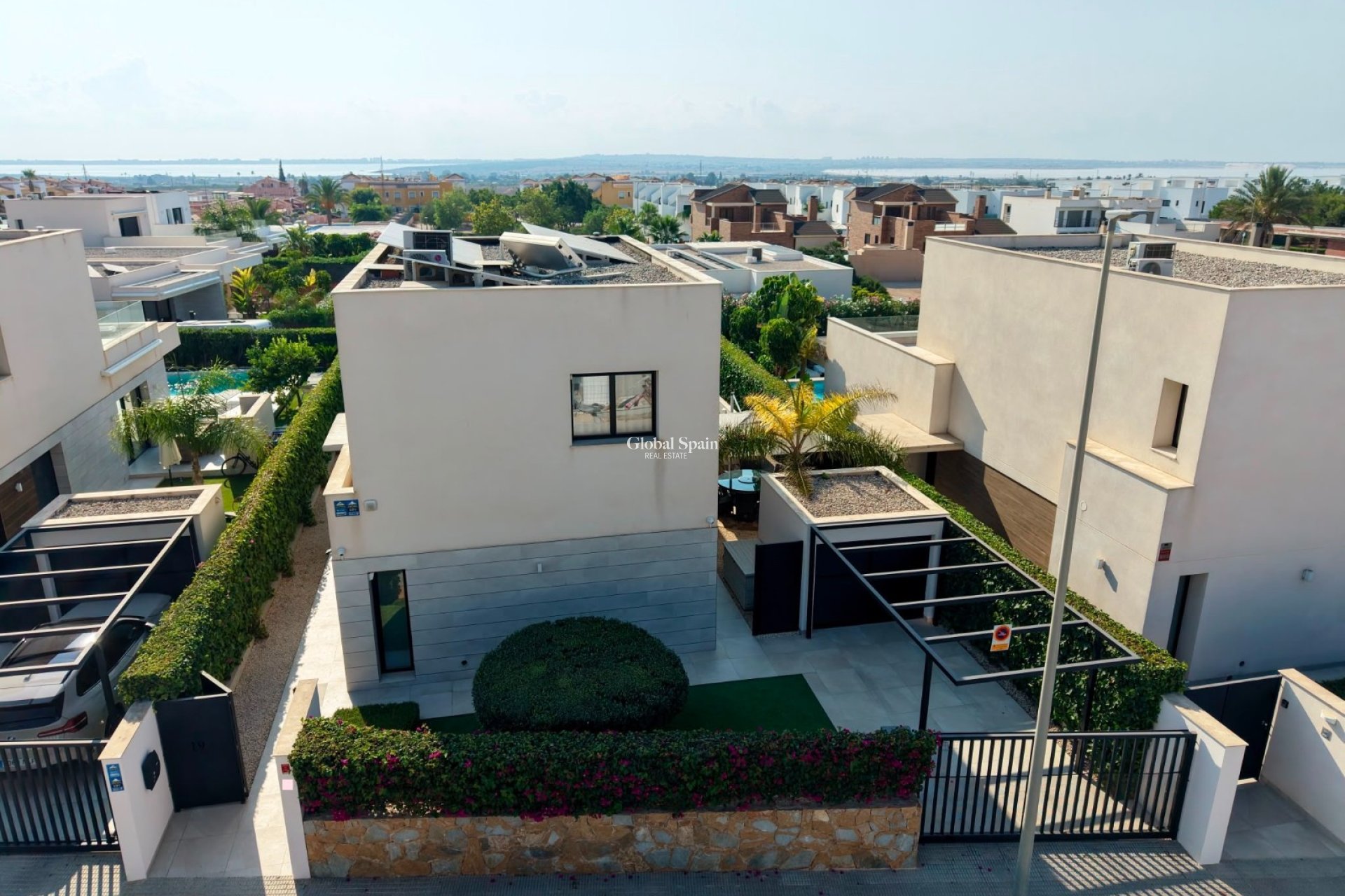 Revente - VILLA -
LOS MONTESINOS
