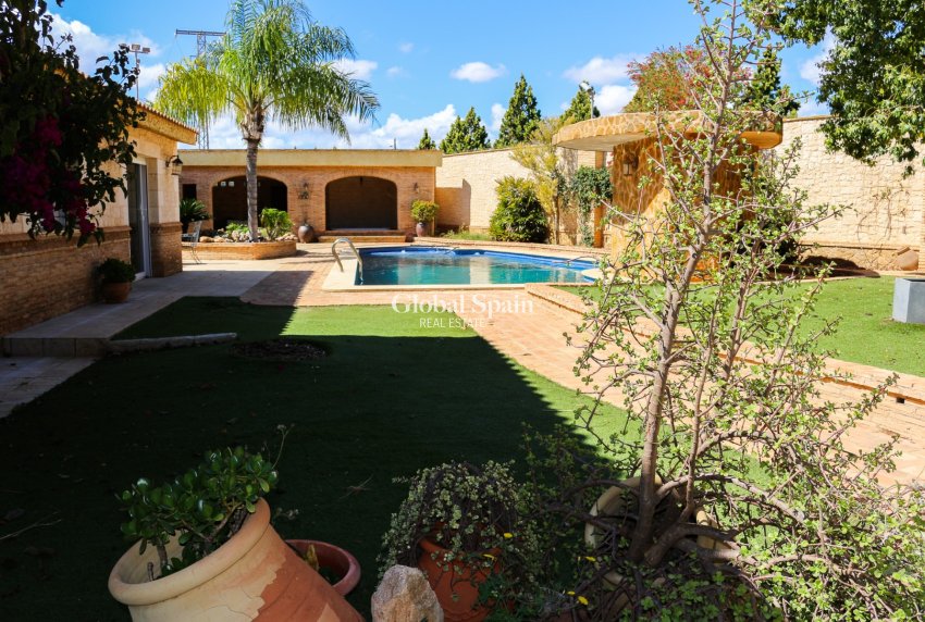 Revente - VILLA -
LOS URRUTIAS - Los Urrutias