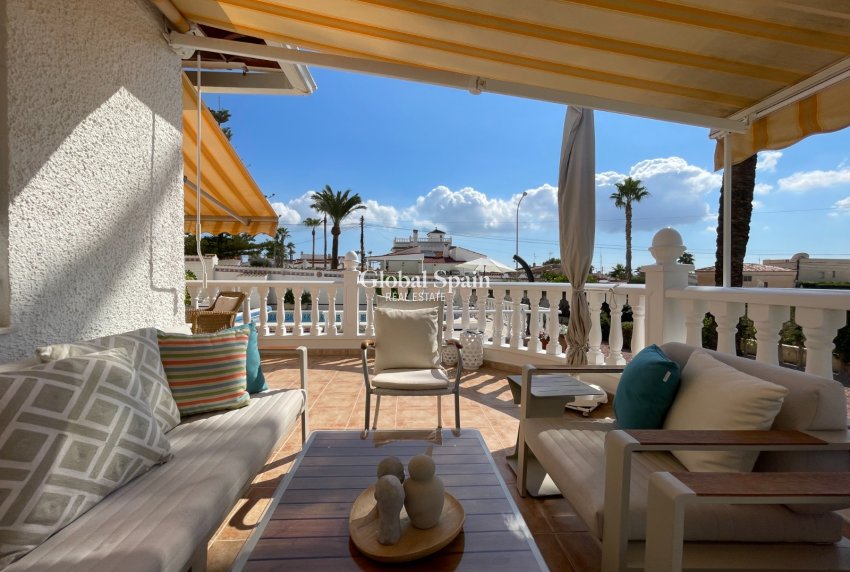 Revente - Villa / Maison individuelle -
CIUDAD QUESADA - Rojales