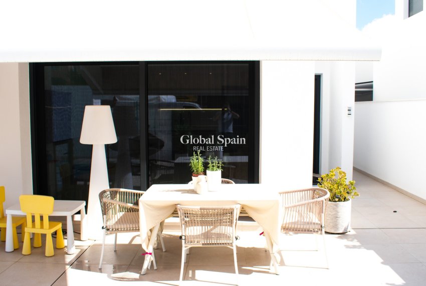 Revente - Villa / Maison jumelée -
FORMENTERA DEL SEGURA