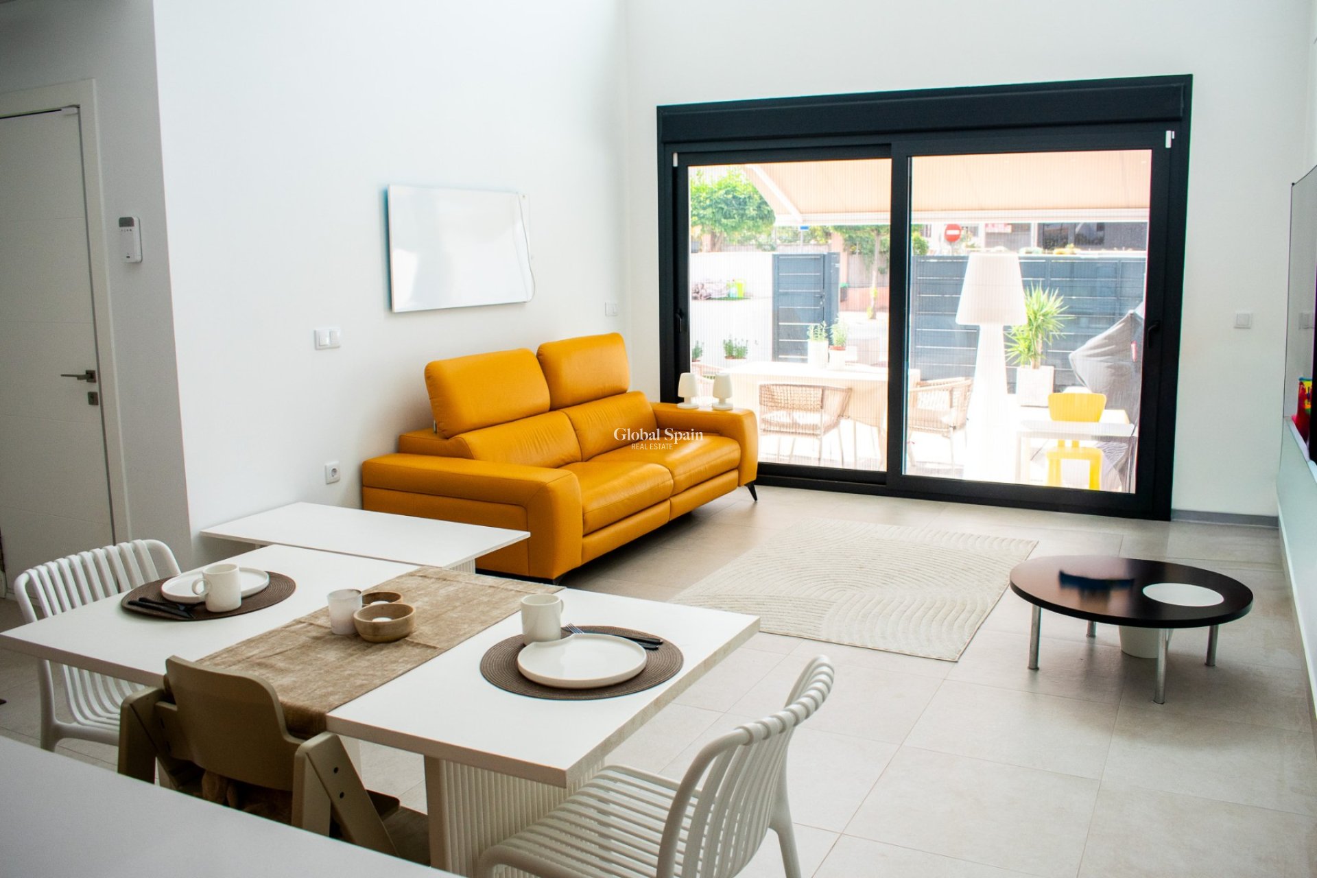 Revente - Villa / Maison jumelée -
FORMENTERA DEL SEGURA