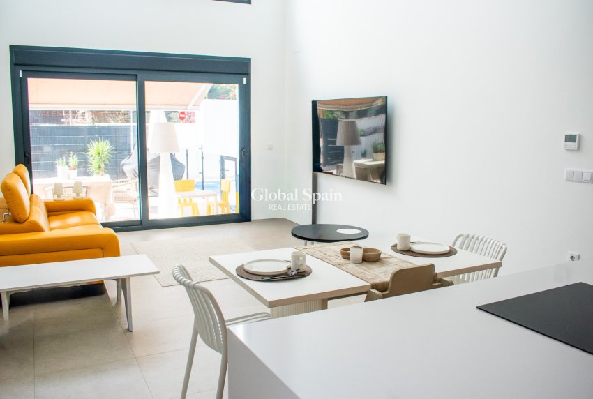 Revente - Villa / Maison jumelée -
FORMENTERA DEL SEGURA