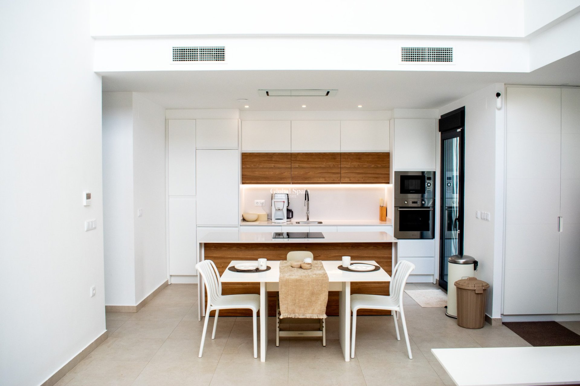 Revente - Villa / Maison jumelée -
FORMENTERA DEL SEGURA