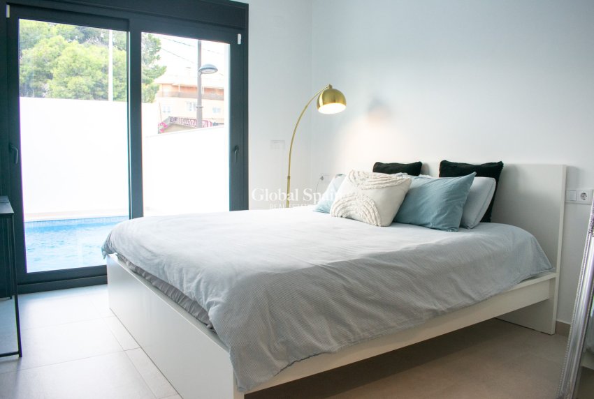 Revente - Villa / Maison jumelée -
FORMENTERA DEL SEGURA