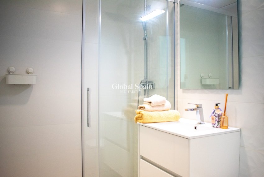 Revente - Villa / Maison jumelée -
FORMENTERA DEL SEGURA