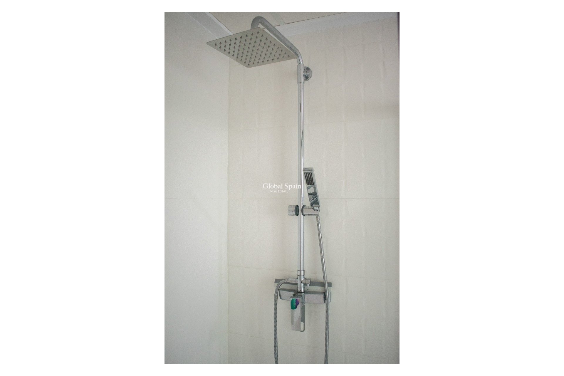 Revente - Villa / Maison jumelée -
FORMENTERA DEL SEGURA