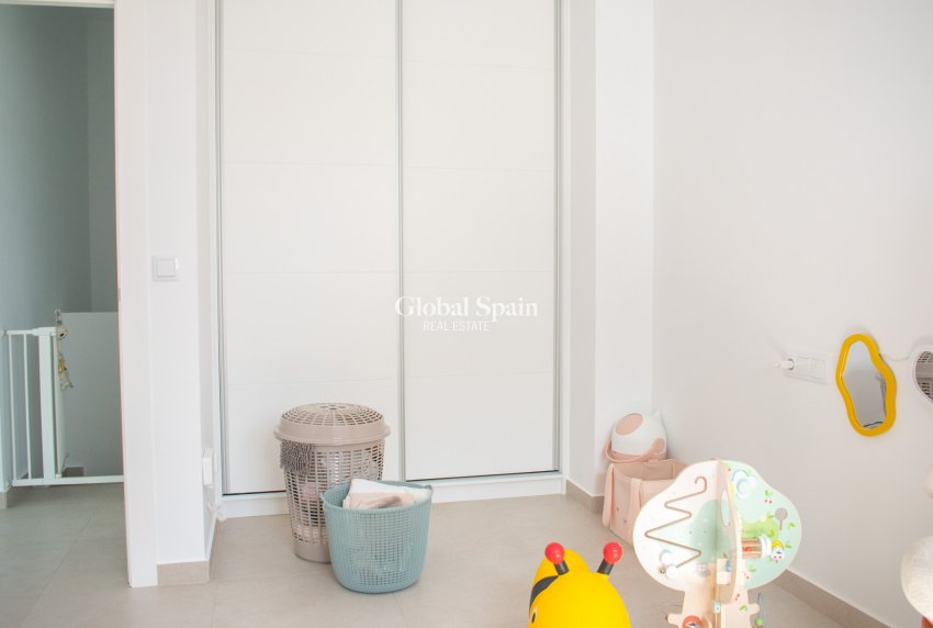 Revente - Villa / Maison jumelée -
FORMENTERA DEL SEGURA