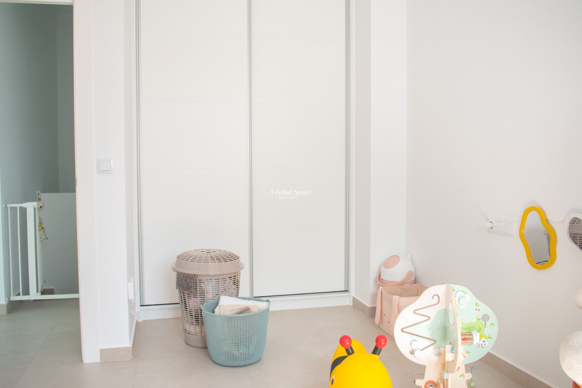 Revente - Villa / Maison jumelée -
FORMENTERA DEL SEGURA