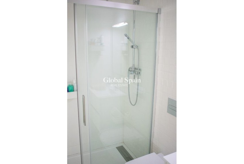 Revente - Villa / Maison jumelée -
FORMENTERA DEL SEGURA