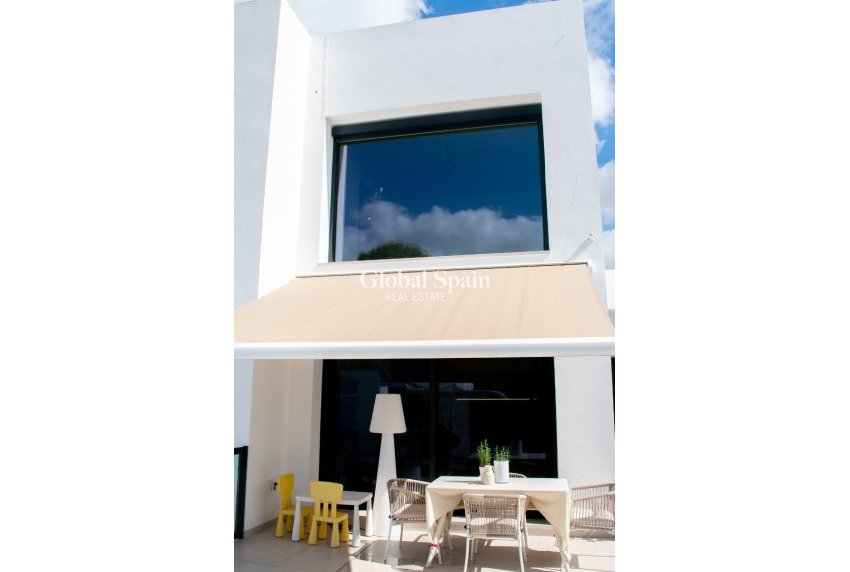 Revente - Villa / Maison jumelée -
FORMENTERA DEL SEGURA