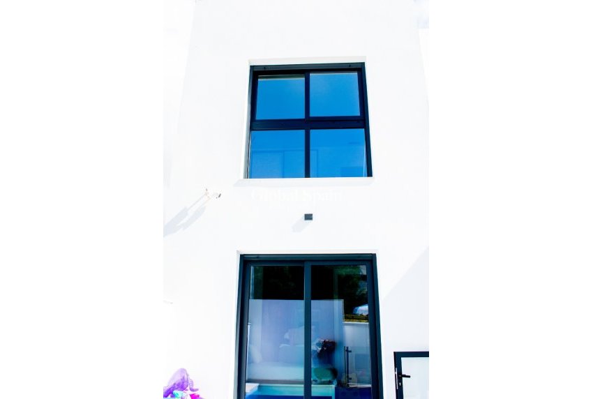 Revente - Villa / Maison jumelée -
FORMENTERA DEL SEGURA