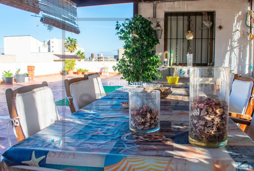 Revente - Villa / Maison jumelée -
GUARDAMAR DEL SEGURA - Guardamar pueblo