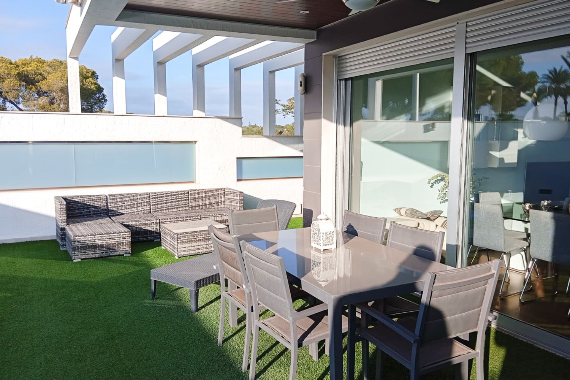 Revente - Villa / Maison jumelée -
ORIHUELA COSTA - MIL PALMERAS 