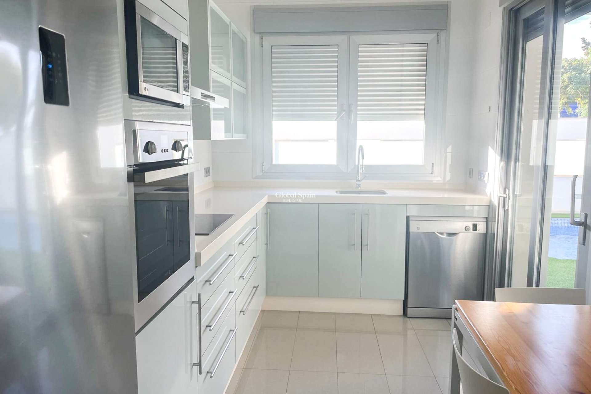 Revente - Villa / Maison jumelée -
ORIHUELA COSTA - MIL PALMERAS 