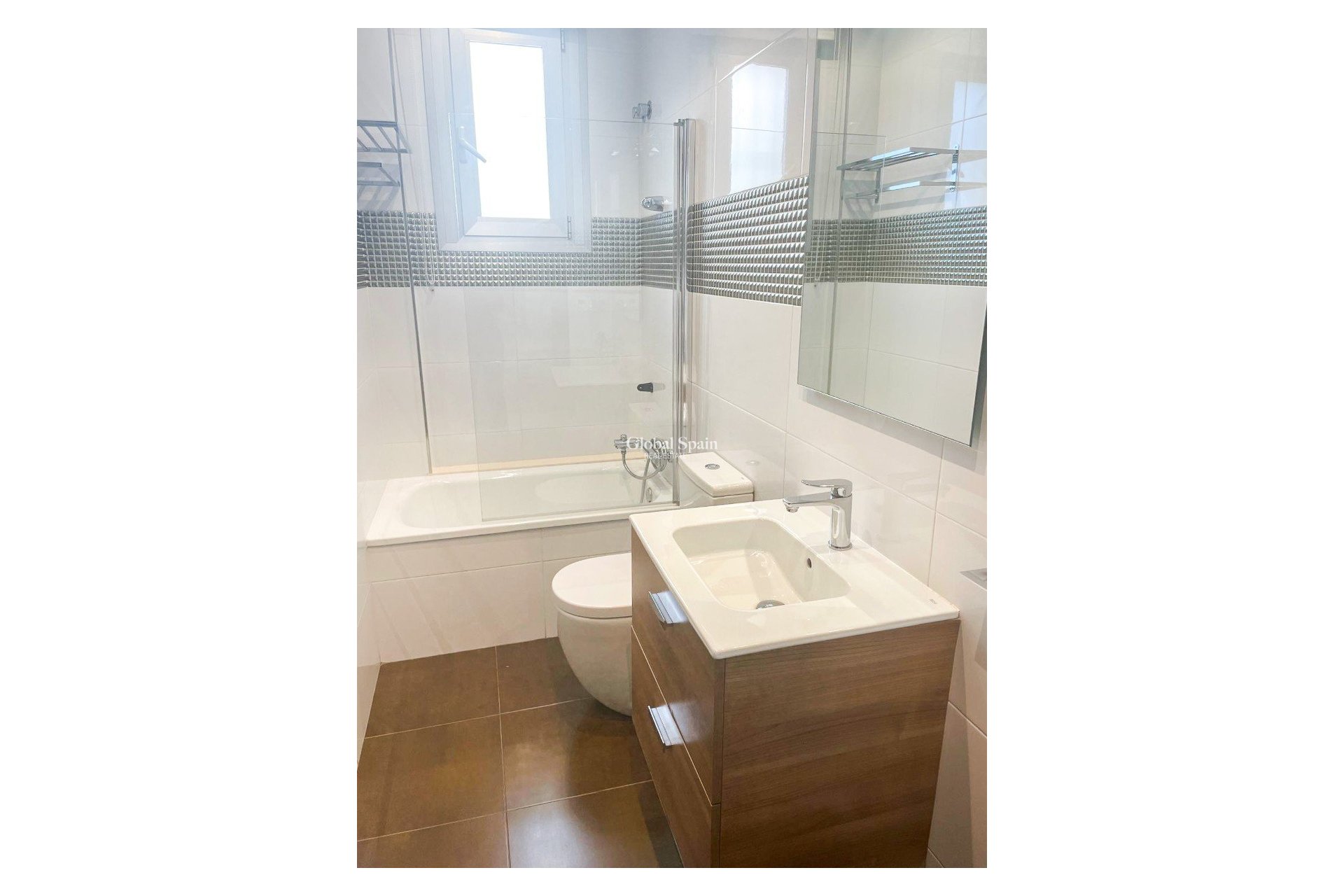 Revente - Villa / Maison jumelée -
ORIHUELA COSTA - MIL PALMERAS 