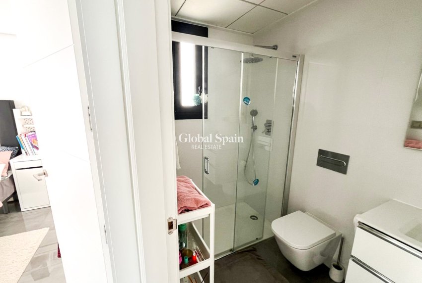 Revente - Villa / Maison jumelée -
TORREVIEJA - LOS BALCONES - LOS ALTOS