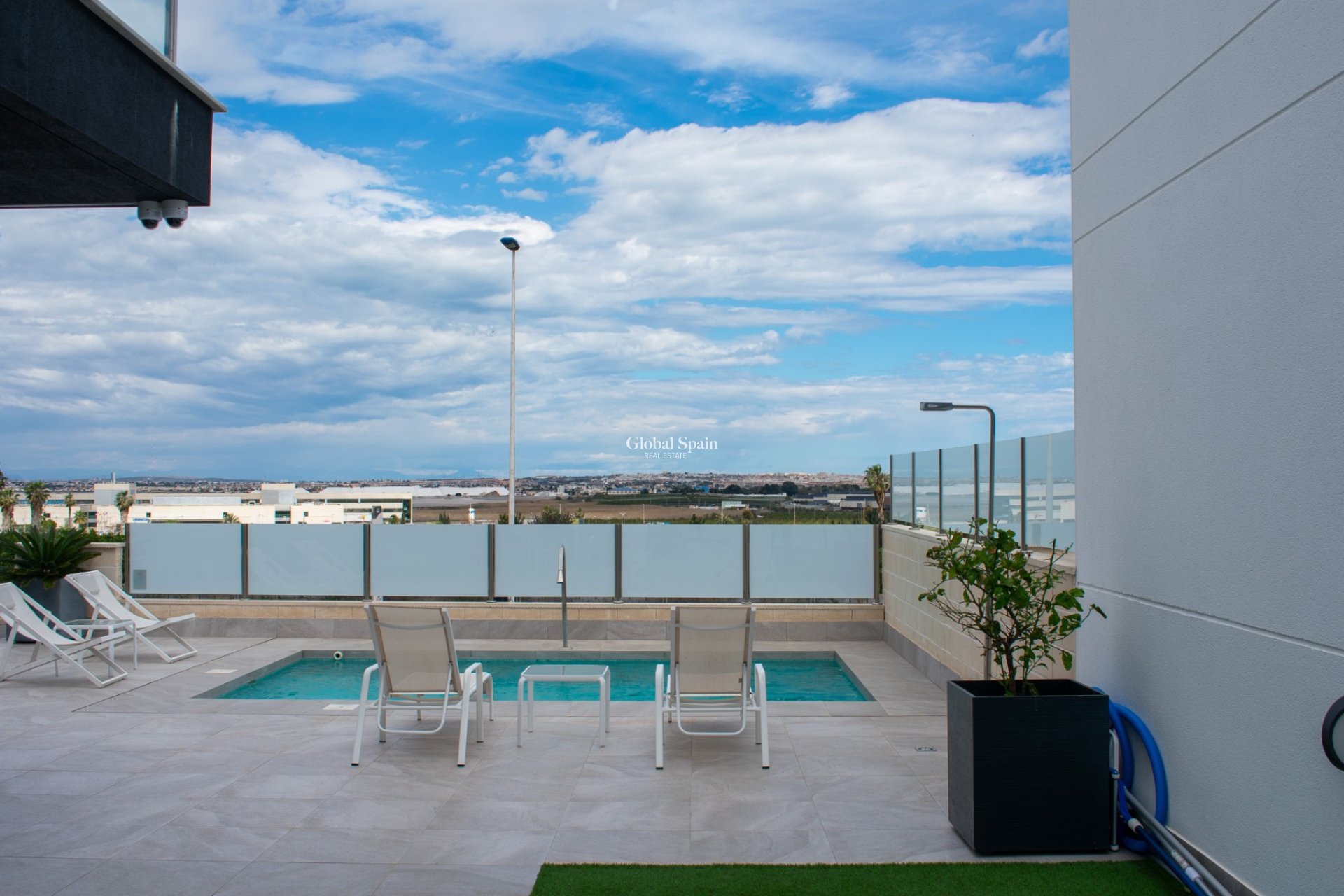 Revente - Villa / Maison jumelée -
TORREVIEJA - LOS BALCONES - LOS ALTOS