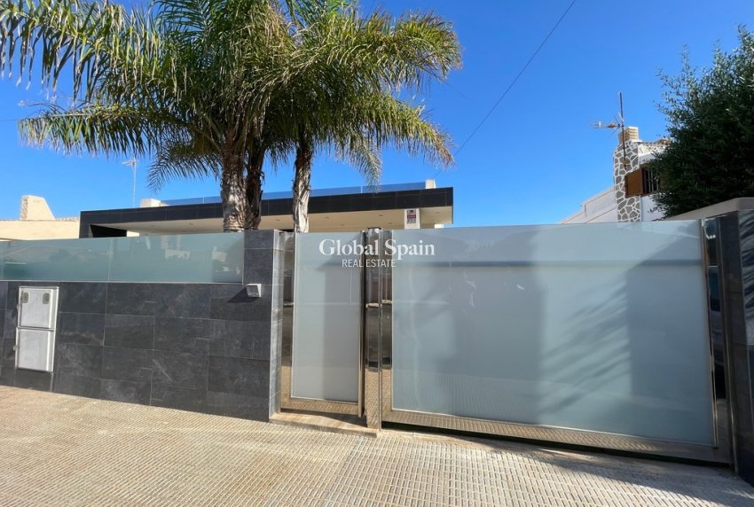 Revente - VILLA -
MAR DE CRISTAL - Costa Calida