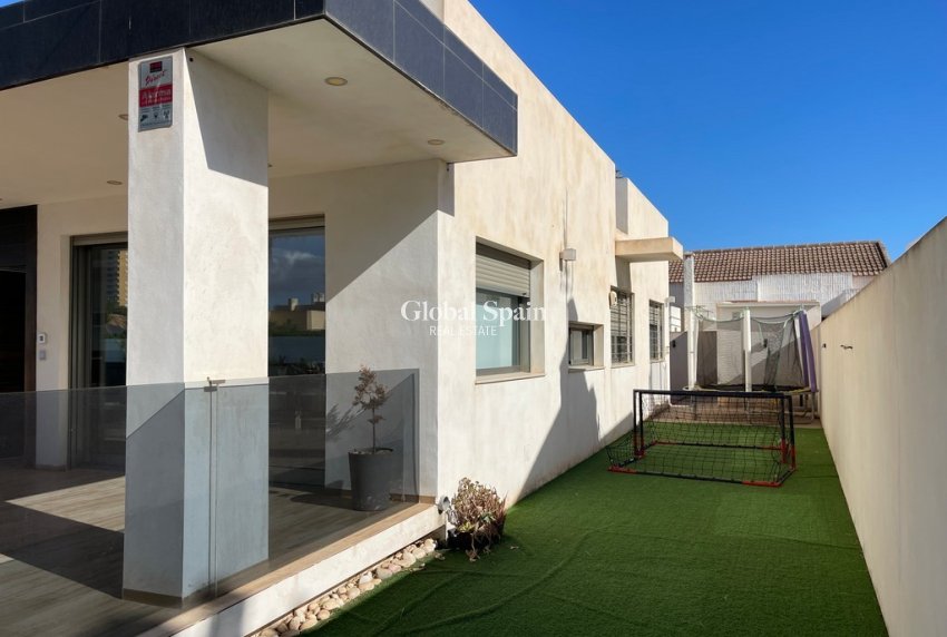 Revente - VILLA -
MAR DE CRISTAL - Costa Calida