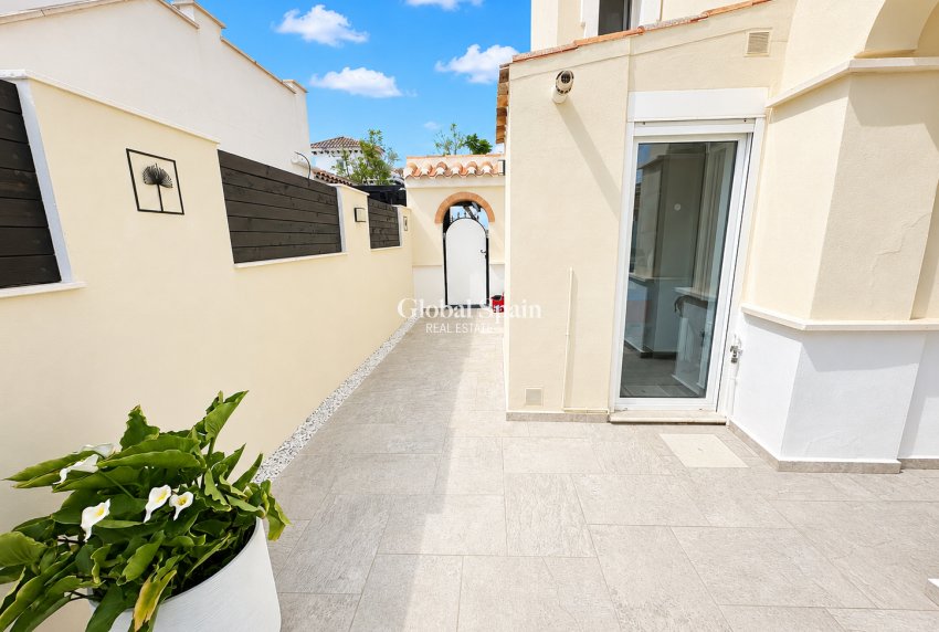Revente - VILLA -
MAR MENOR GOLF RESORT - Inland