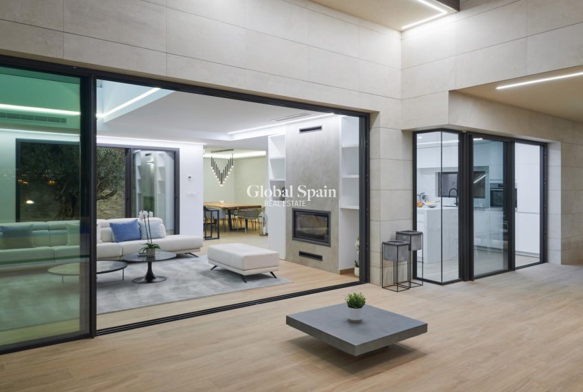 Revente - VILLA -
MOLINA DEL SEGURA - Inland