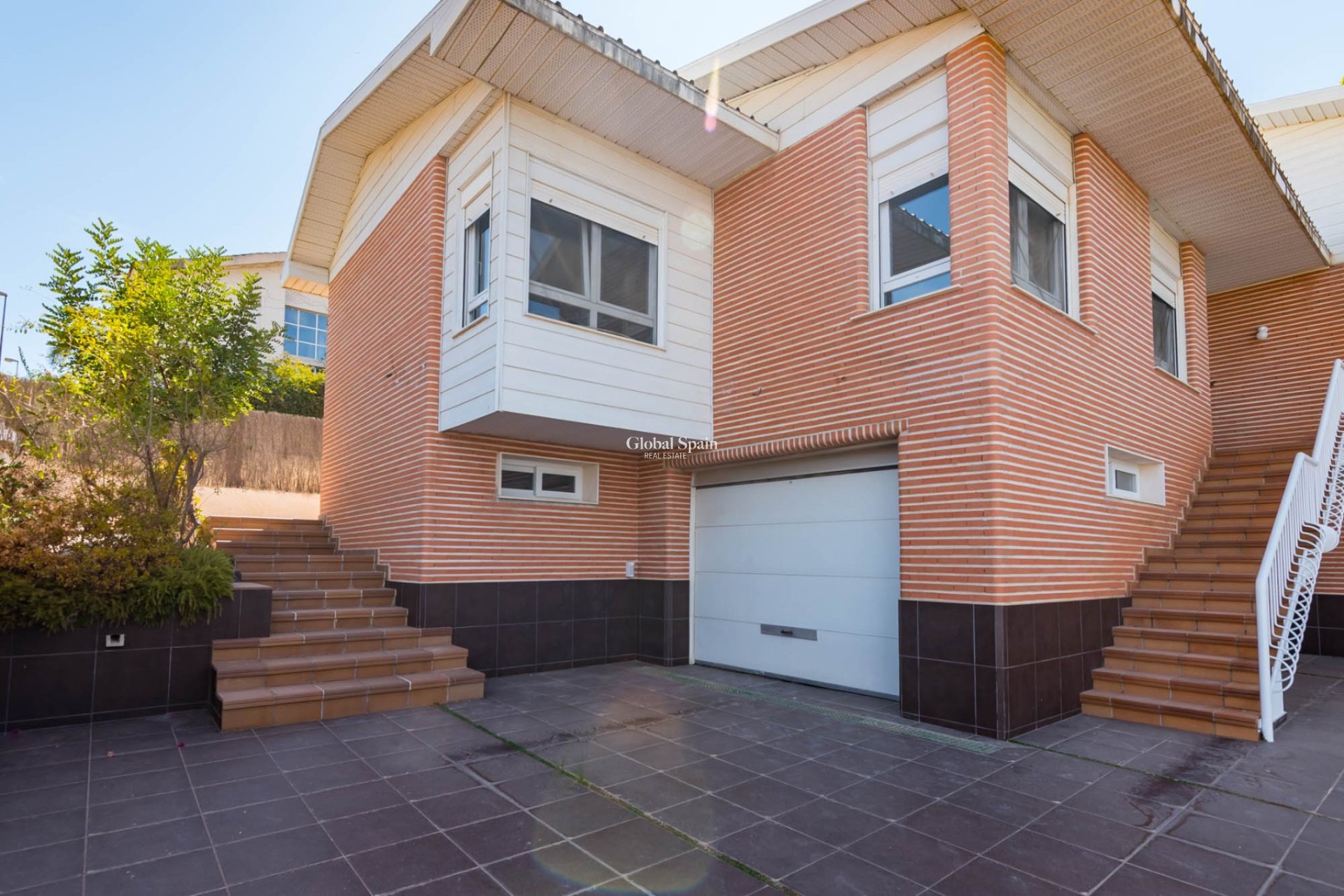 Revente - VILLA -
MOLINA DEL SEGURA