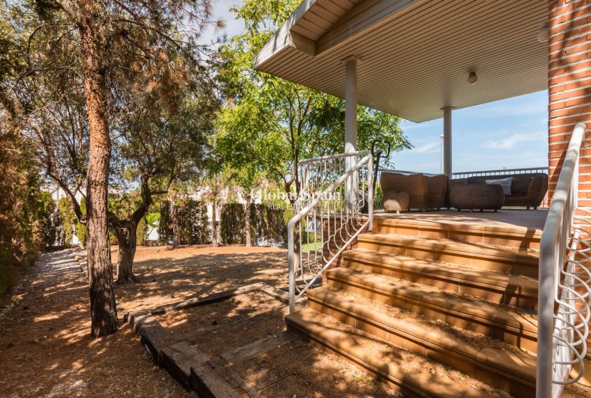 Revente - VILLA -
MOLINA DEL SEGURA