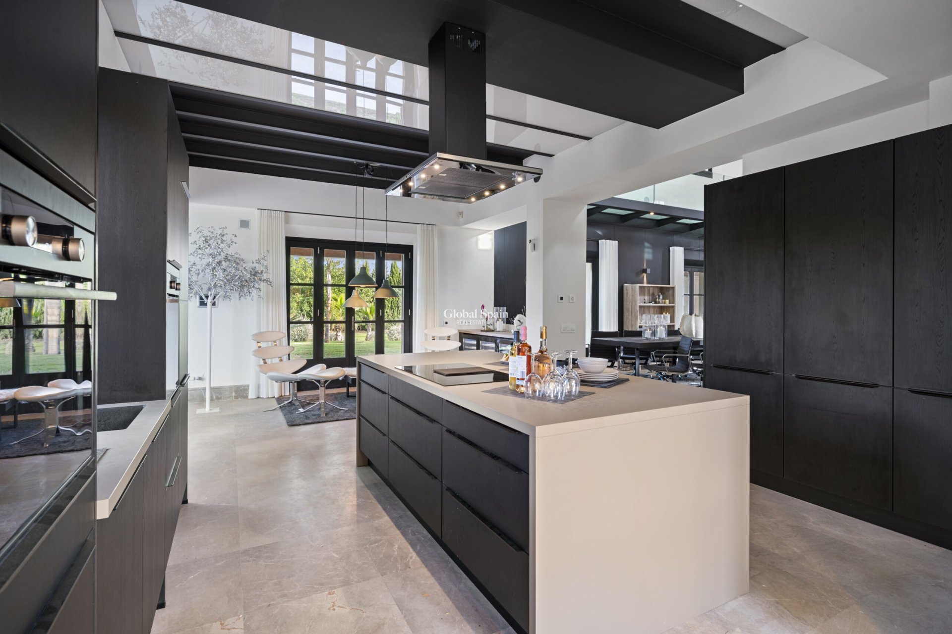 Revente - VILLA -
MONTUÏRI - optional location detail