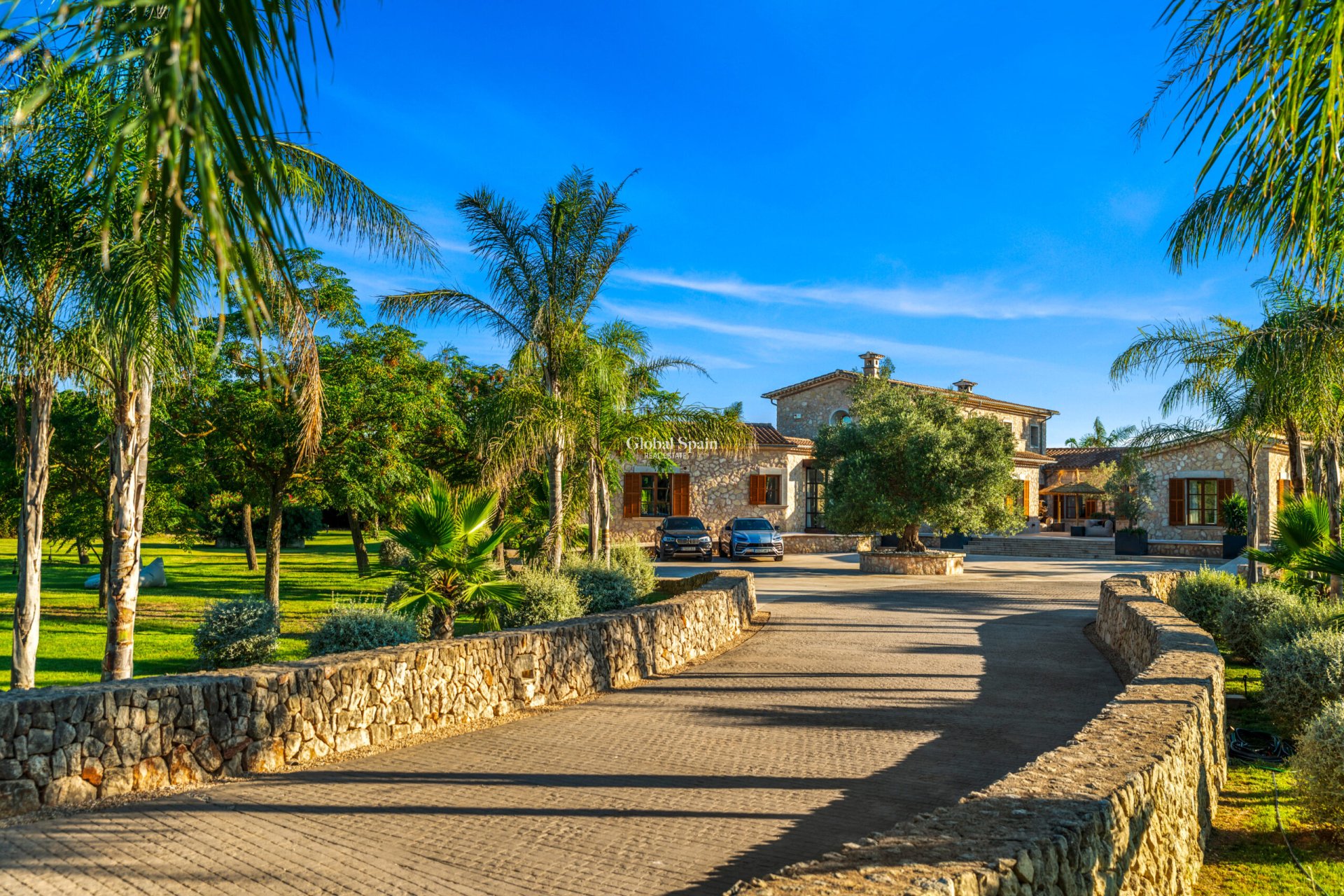 Revente - VILLA -
MONTUÏRI - optional location detail