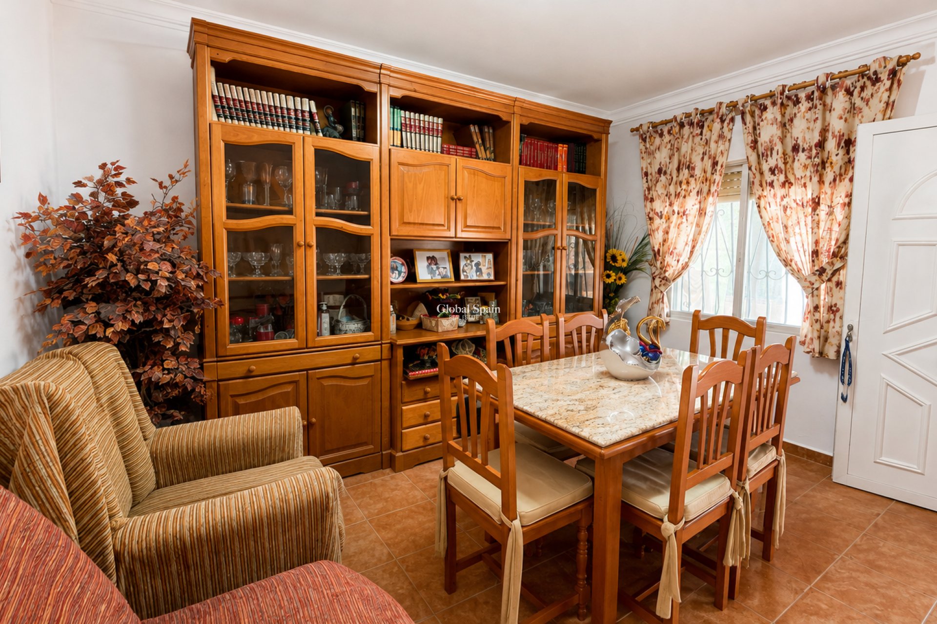 Revente - VILLA -
Oliva - Oliva Nova