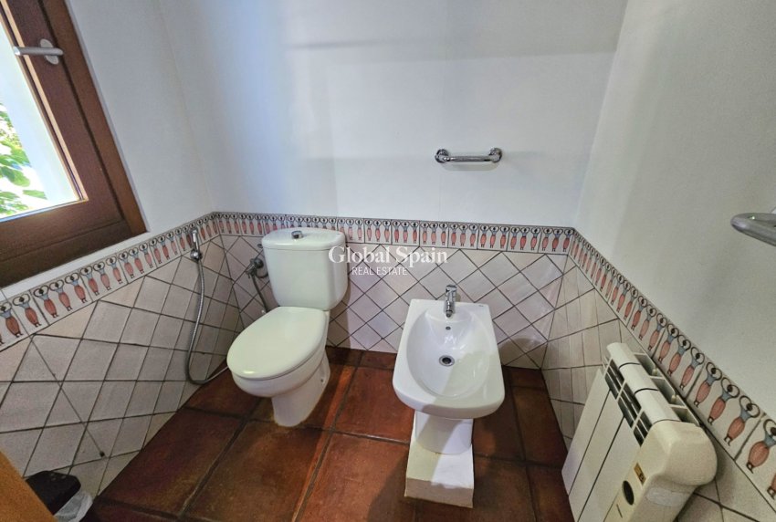 Revente - VILLA -
ONDARA - Inland