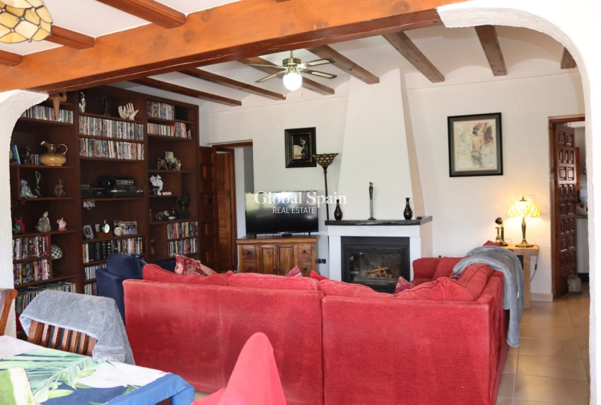 Revente - VILLA -
Orba - Inland
