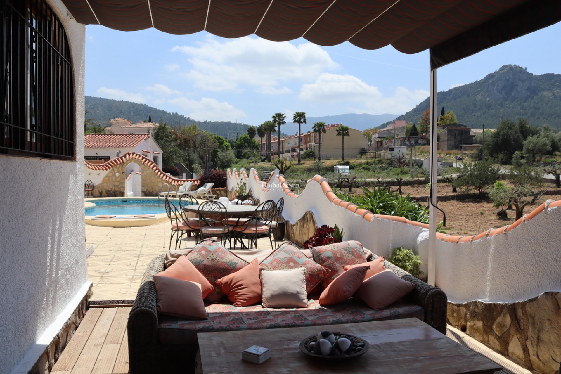 Revente - VILLA -
Orba - Inland