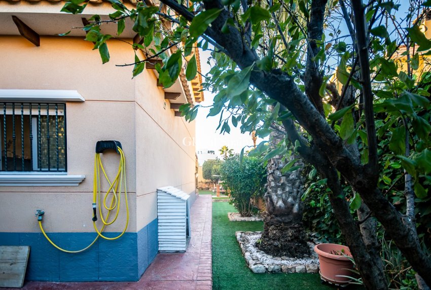 Revente - Villa -
ORIHUELA - Benferri