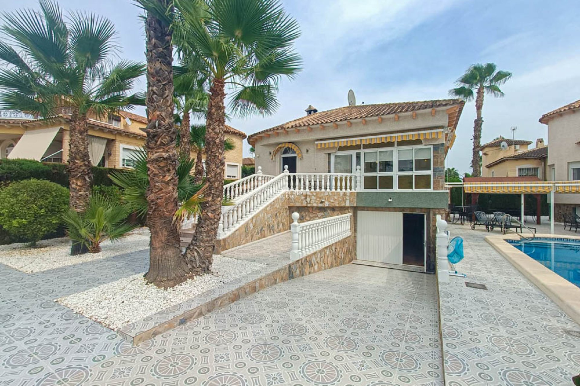 Revente - Villa -
ORIHUELA - Benferri